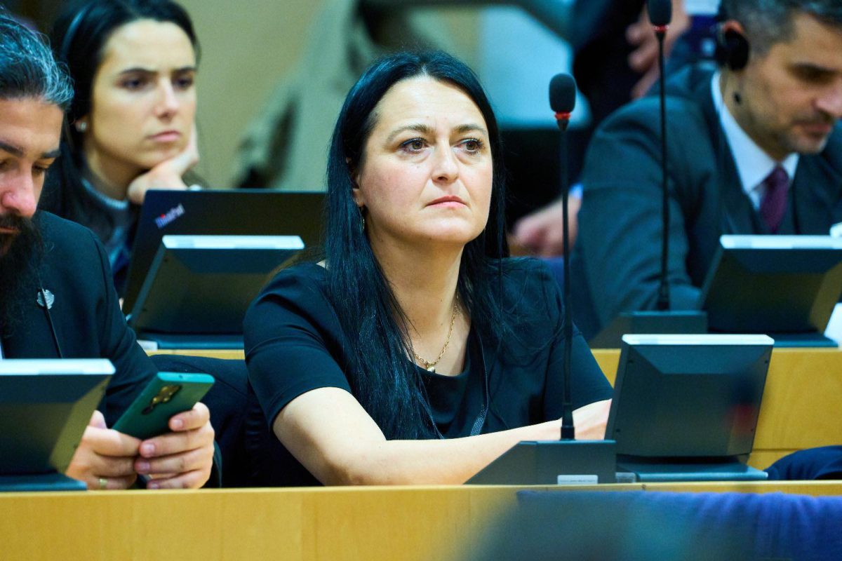 Deputatul AUR, Cristina Butură, încasează salariu de la partid dar și din Parlamentul României