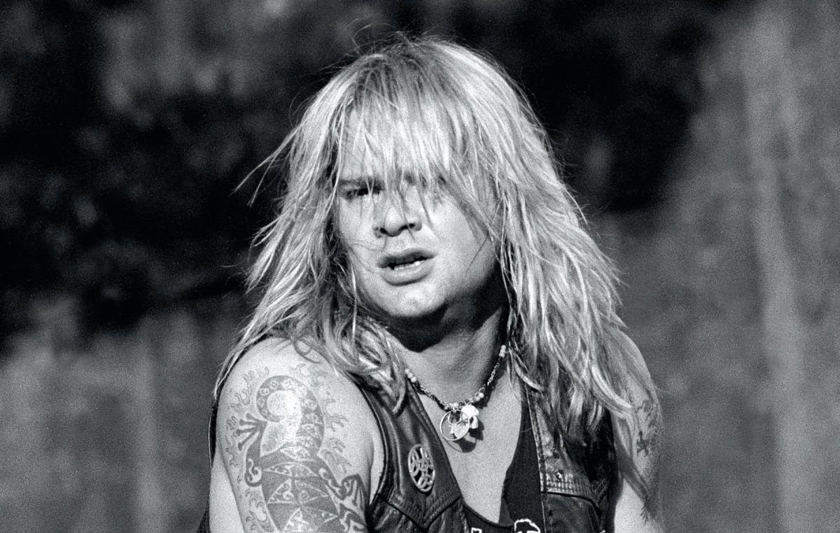 Doliu în lumea rockului! David Roach, solistul trupei Junkyard, a murit la doar 59 de ani, la scurt timp după ce s-a căsătorit