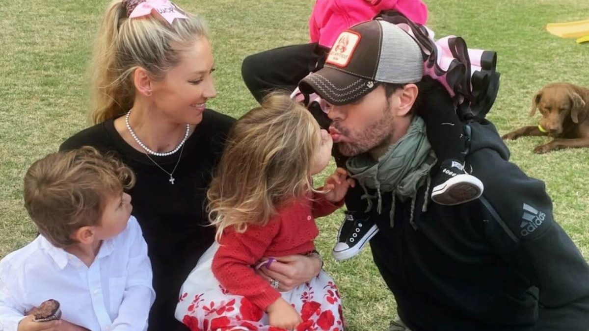 Enrique Iglesias și Anna Kournikova, părinți pentru a patra oară! Povestea de dragoste care durează de 24 de ani