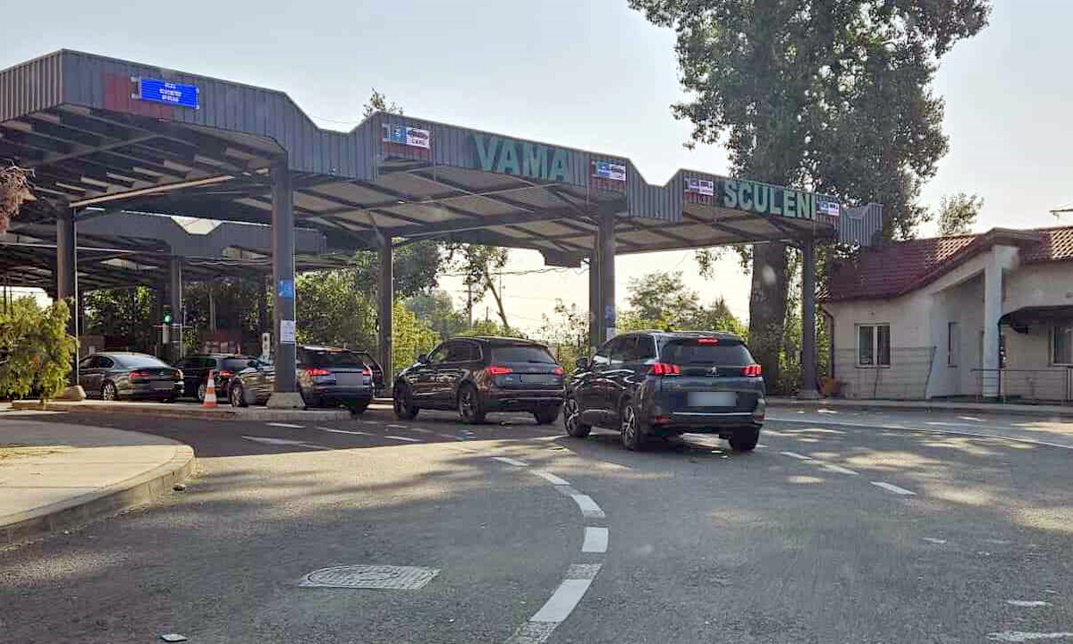 Val de documente false la granița României! Polițiștii de frontieră au prins trei bărbați cu acte contrafăcute