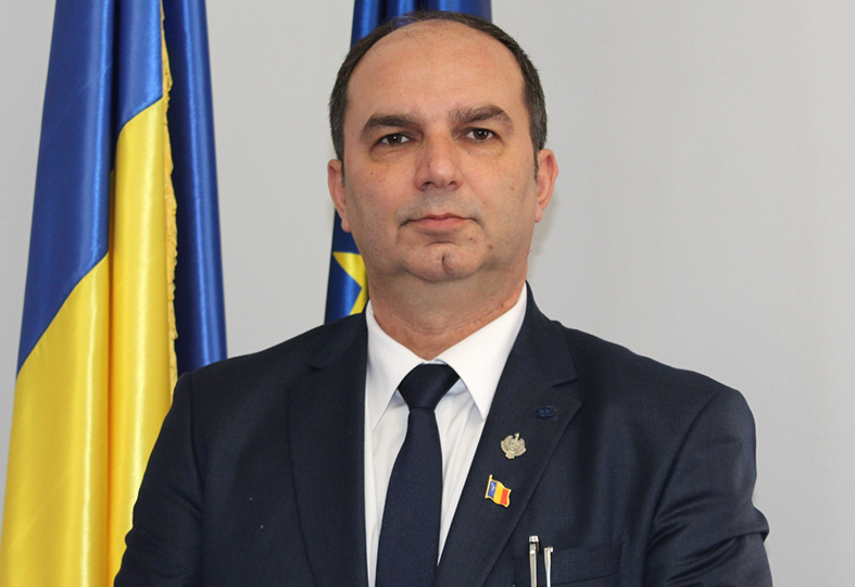 Deputatul S.O.S România, Mihai-Adrian Țiu, despre licitațiile trucate pentru microbuze școlare: „Stopați furtul din banii publici”