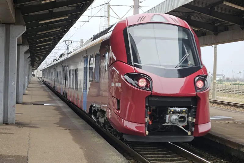 Moment istoric pe calea ferată românească. Prima locomotivă nouă în 15 ani atinge 200 km/h
