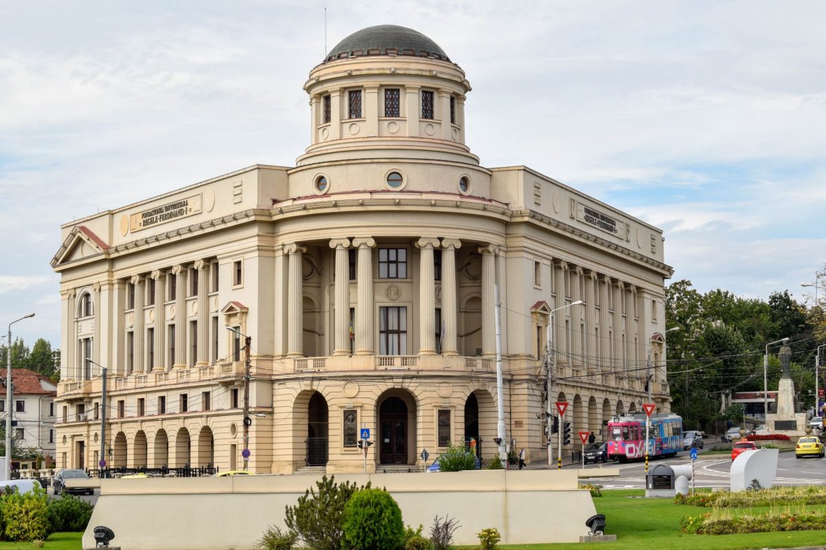 În urmă cu 151 de ani, Mihai Eminescu depunea jurământul la Biblioteca Centrală din Iași