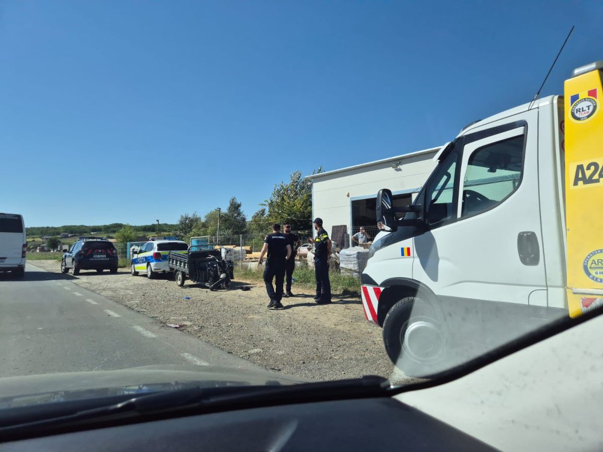 Accident rutier pe DJ 248. O autospecială SMURD a fost implicată