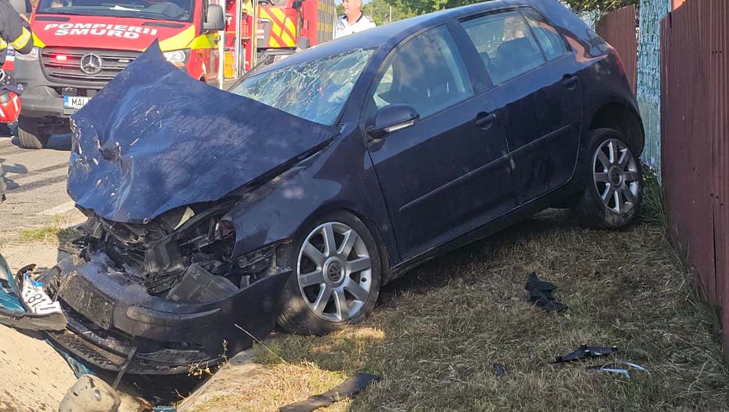 Accident rutier la Brăiești! Două persoane au fost rănite, după ce un microbuz și un autoturism s-au izbit – UPDATE