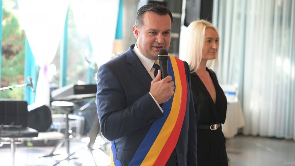 Mita care n-a fost mită: Judecătorii l-au scăpat pe Cătălin Cherecheș de confiscarea a 150.000 de dolari, pe motiv că banii au ajuns la comunitate