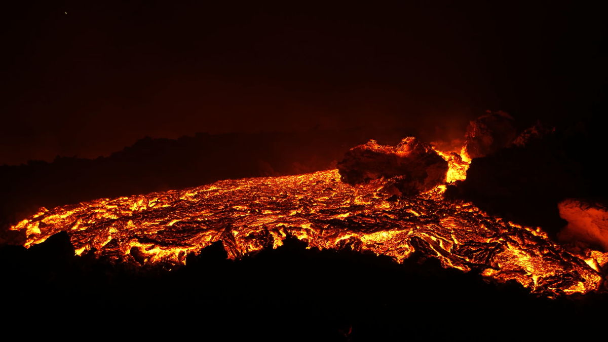 Spectacol de foc pe Etna! Ce au surprins localnicii