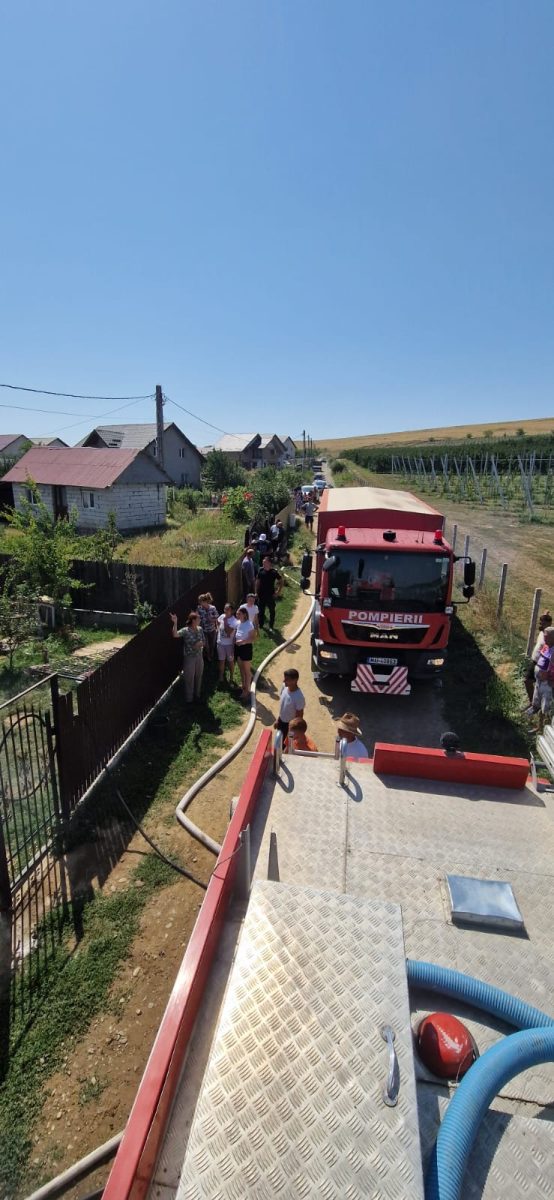 Incendiu în Deleni! Pompierii intervin
