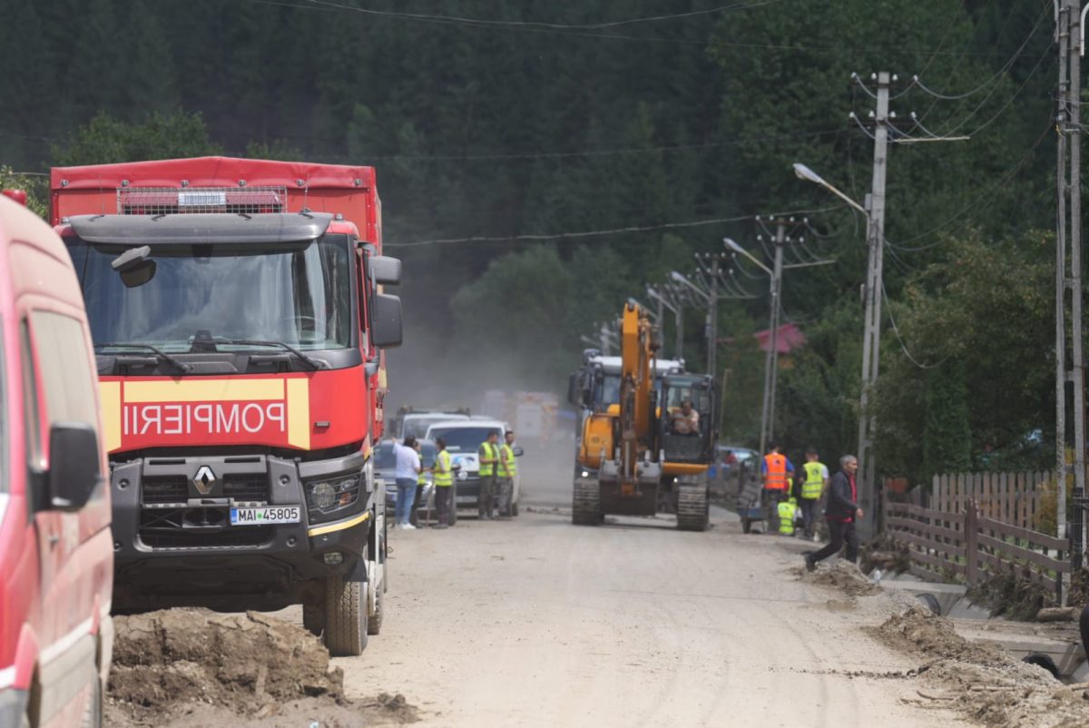 Măsuri de siguranță pentru voluntarii care intervin în zonele afectate de inundații