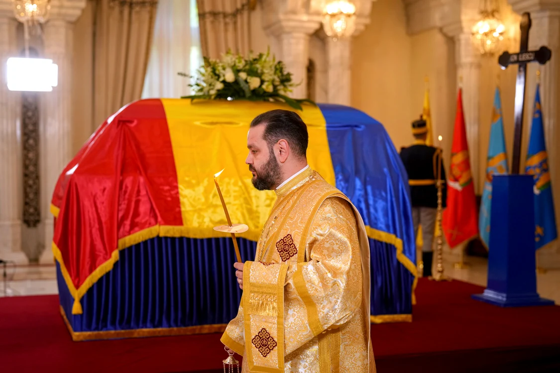 Un preot explică de ce Ion Iliescu a avut slujbă ortodoxă