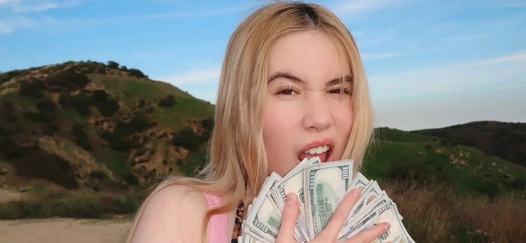 Lil Tay câștigă o sumă șocantă în doar câteva ore! Totul s-a întâmplat imediat după ce a împlinit 18 ani