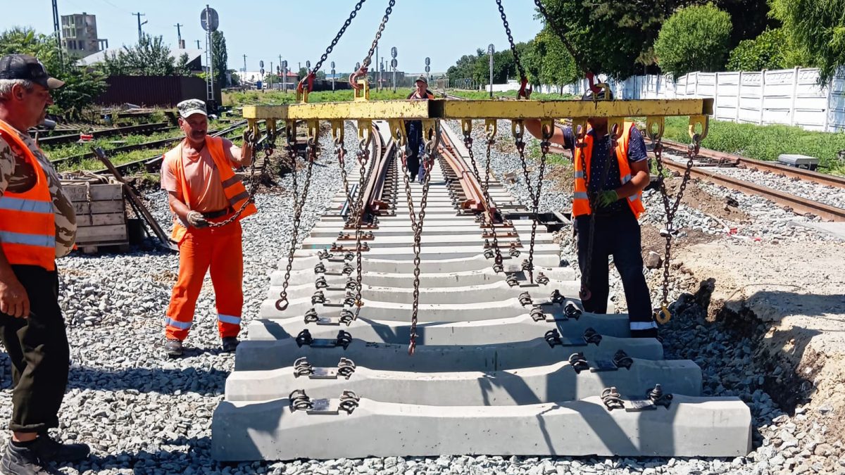 Lucrările de la magistrala 600 Tecuci – Iași urmează să fie încheiate! Trenurile vor circula cu o viteză mai mare