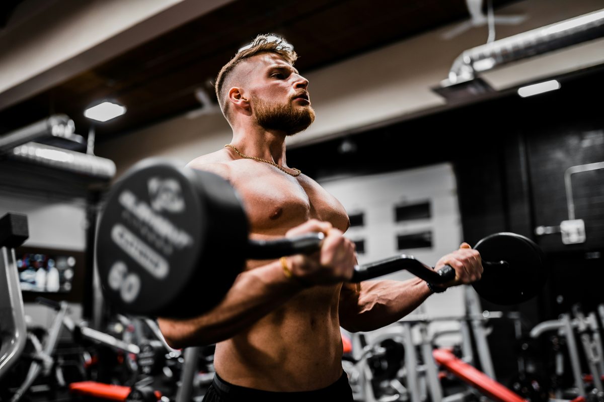Secretul pentru a construi masa musculară – Tot ce trebuie să știi despre antrenamente, nutriție și recuperare-Bodyline