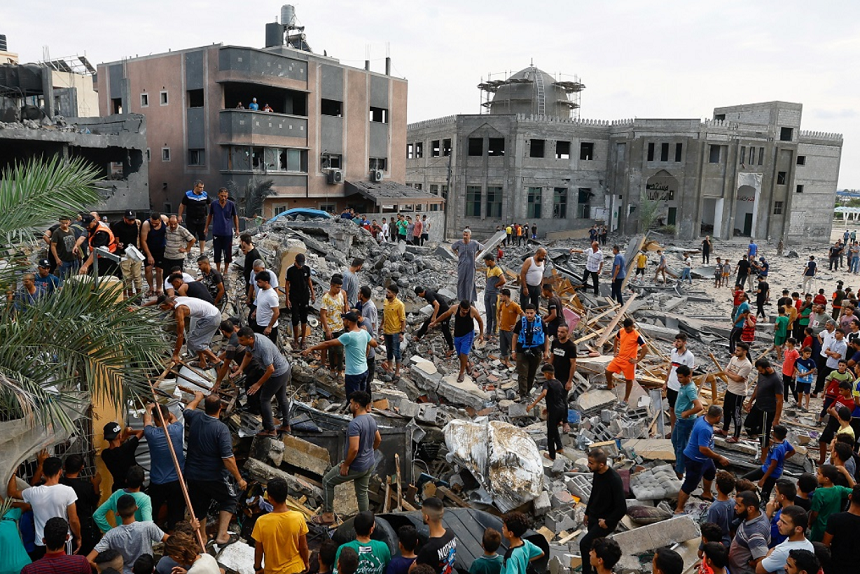 68 de persoane ucise în Gaza, majoritatea așteptau ajutoare alimentare. Criza umanitară se adâncește