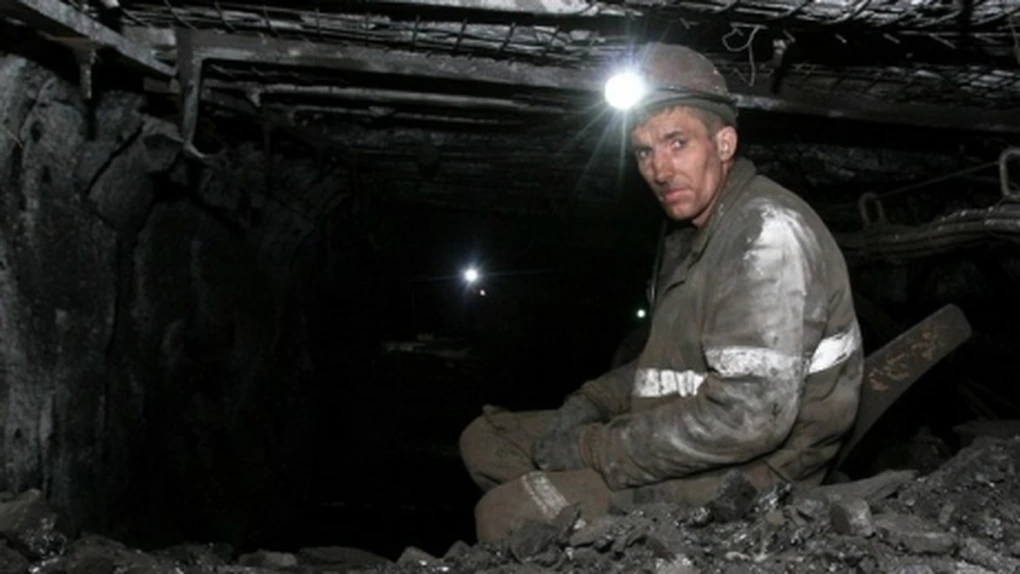 Salariile minerilor din Valea Jiului au fost întârziate. Sindicatul Muntele amenință cu proteste