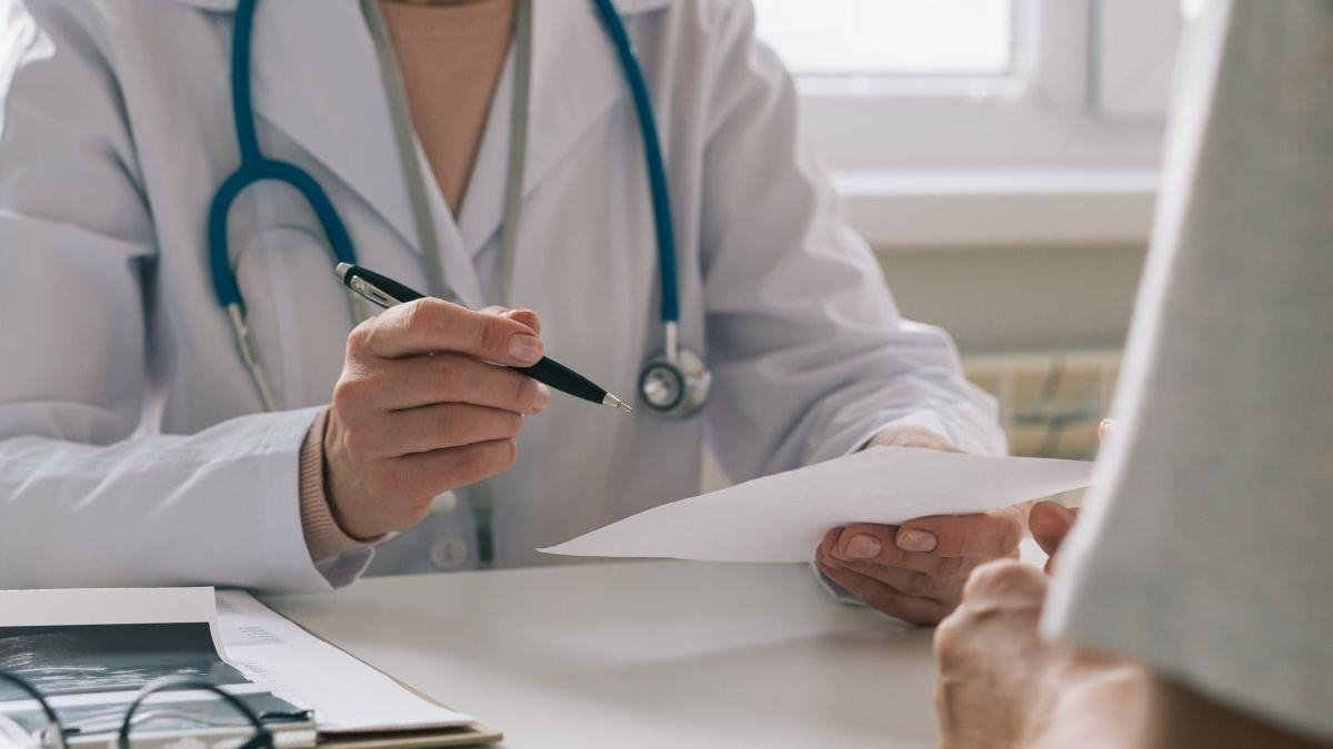 Ministerul Sănătății lovește în plin în medicii de familie. Vor fi plătiți în funcție de numărul de consultații, nu de pacienții înscriși. Prof. dr. Liviu Oprea: „Stimulul de performanță va dispărea”