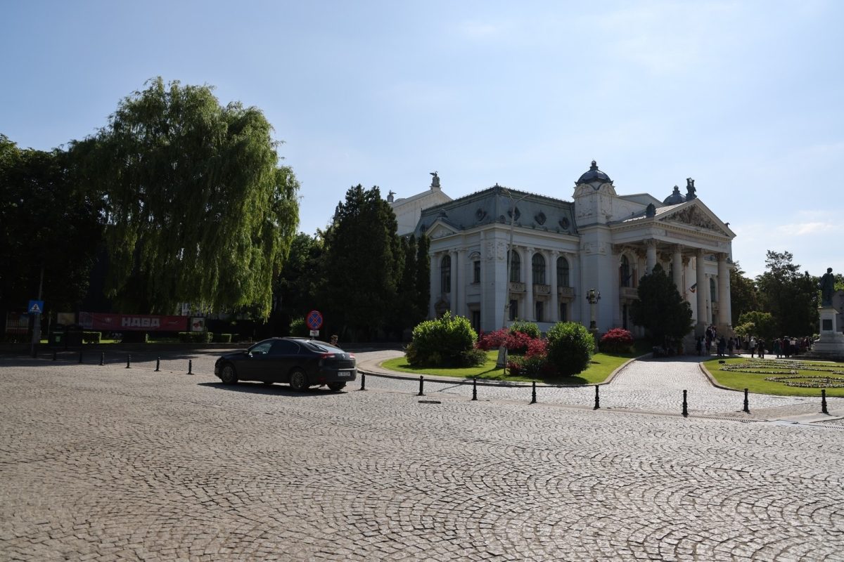 Start oficial pentru reconfigurarea centrului Iașului. Primăria a semnat autorizația pentru modernizarea esplanadei Teatrului Național