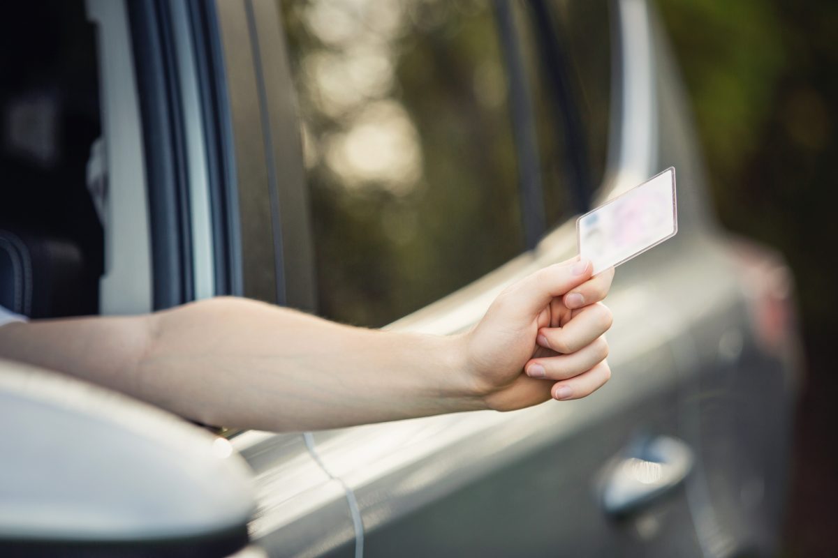 Acești șoferi nu își vor mai putea reînnoi permisul de conducere! De ce a fost introdusă interdicția 
