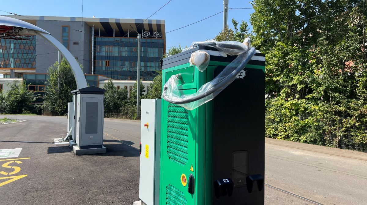 Stațiile de încărcare pentru autobuze nu au fost folosite niciodată! CTP Iași a făcut lucrarea, dar nu le-a mai racordat la rețeaua electrică