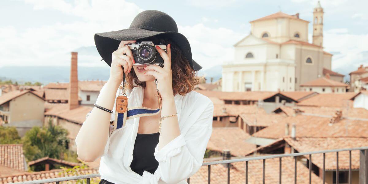 Taxă pentru turiștii care vor să facă poze! Unde se aplică legea care a stârnit un val de nemulțumiri