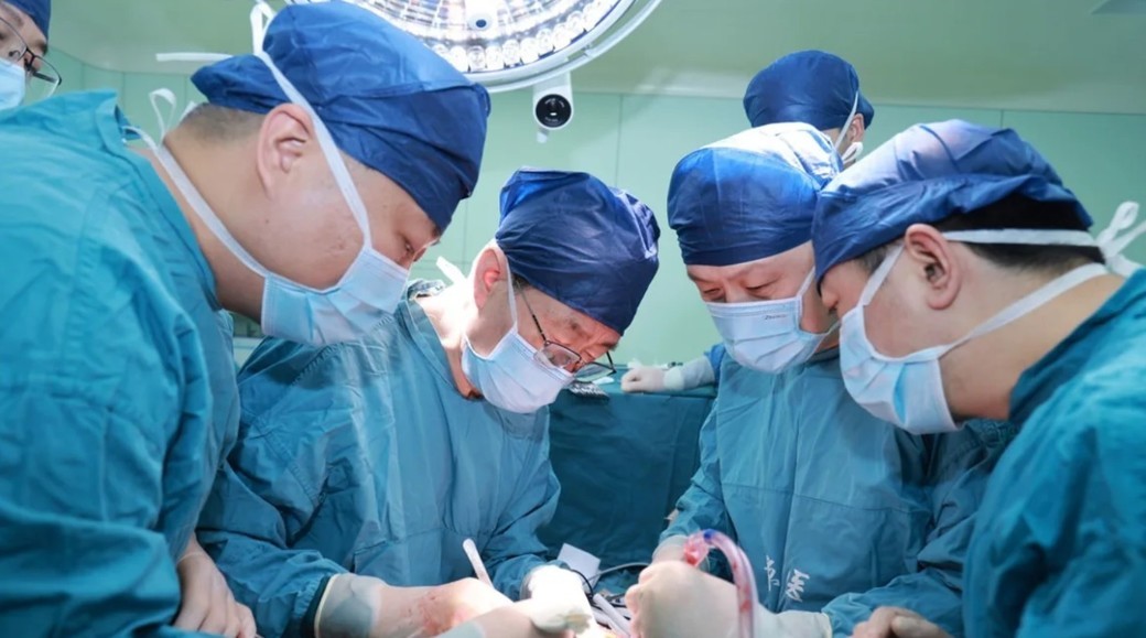 Prima transplantare de plămân de porc în istoria medicinei umane