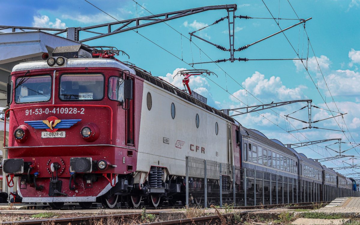 Trenurile CFR Călători riscă să fie oprite în circulație dacă nu vor fi achitate urgent datoriile