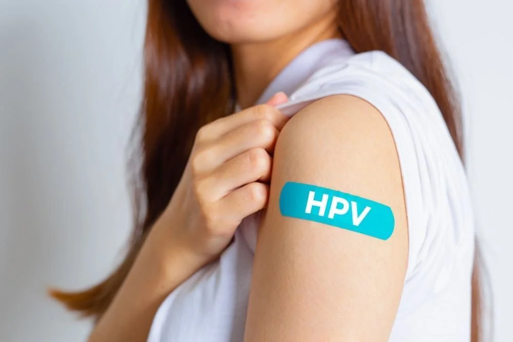 De azi, vaccinul anti-HPV e gratuit pentru tinerii până la 26 de ani! Află cum să-l obții rapid și ușor