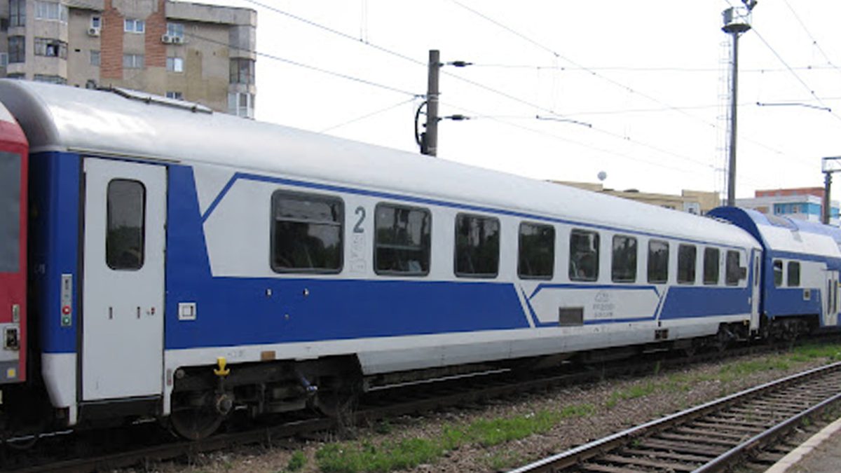 CFR Călători cheltuie 150.000 de euro pentru servicii de salubrizare a vagoanelor