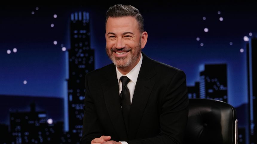 Prezentatorul Jimmy Kimmel, care a fost scos din grilă în urma unei dispute legate de comentariile sale despre asasinarea influencerului Charlie Kirk, va reveni pe post
