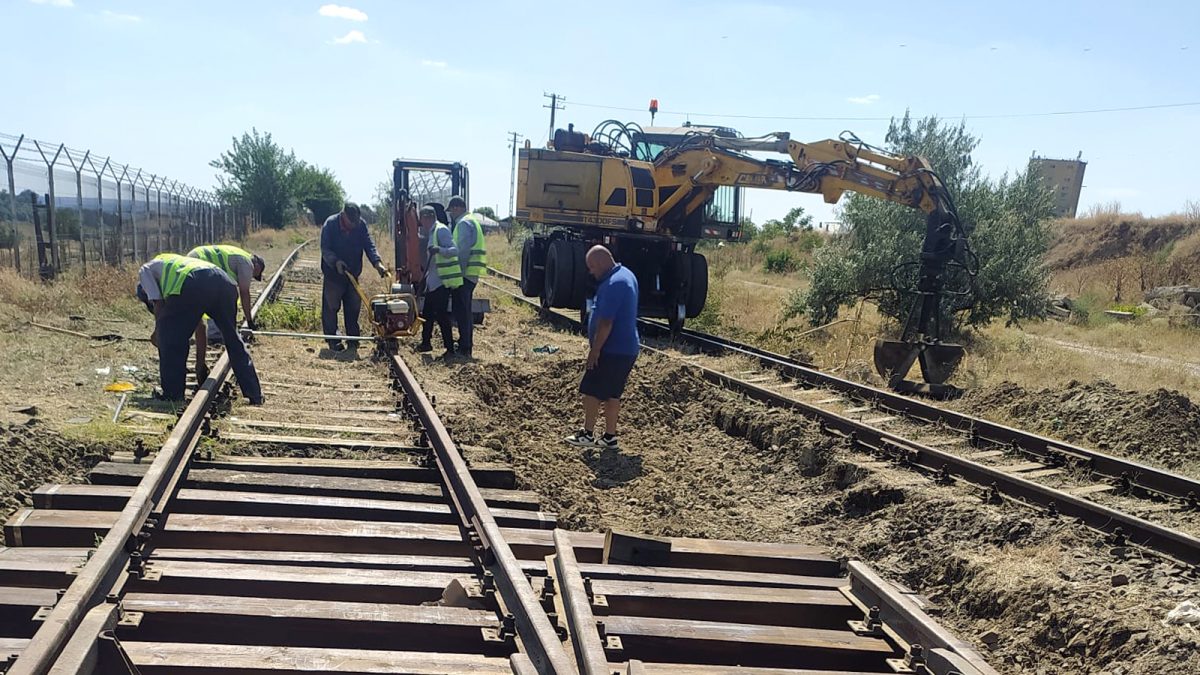 CFR Infrastructură Iași reabilitează linia ferată spre granița cu Republica Moldova! România vrea să redeschidă traficul feroviar cu țara vecină