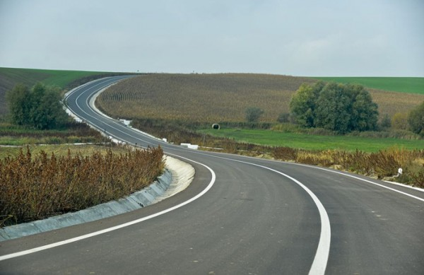 Consiliul Județean Iași cheltuie peste 3,8 milioane de lei pentru serviciile de supraveghere a lucrărilor de construire a centurii ușoare! Iată care sunt cele 4 firme interesate de contract