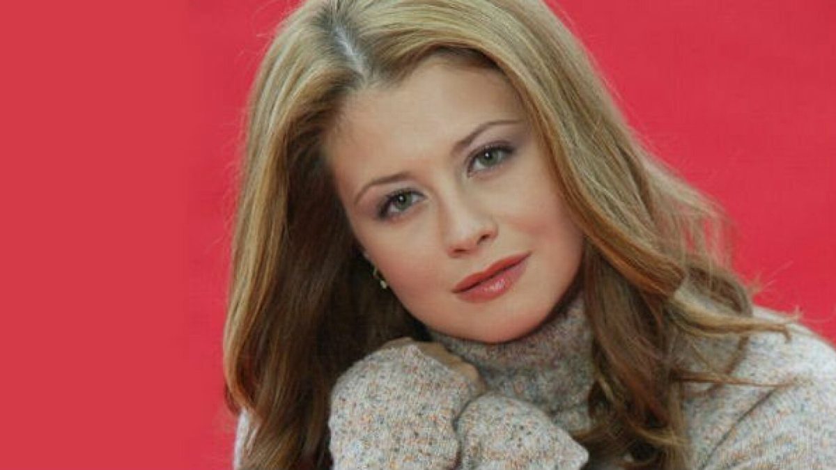 Corina Dănilă, apariție spectaculoasă la 53 de ani. Fosta protagonistă din „Numai Iubirea”, prezentă la VIVA! Influencers Party 2025