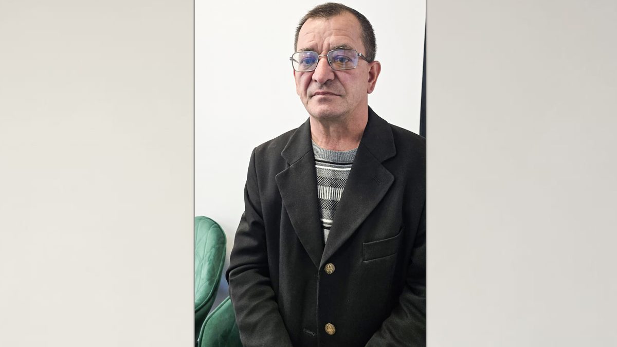 După 36 de ani la catedră, un învățător a rămas fără post! Bărbatul riscă să își piardă casa, pentru că a rămas fără loc de muncă. „Plâng pe stradă, nu mai știu ce să fac, sunt disperat” – UPDATE