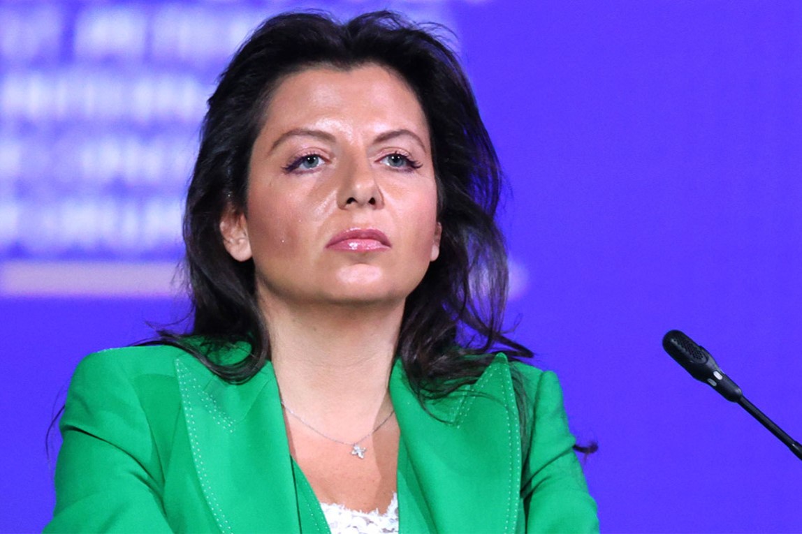„Păpușa lui Putin” a fost diagnosticată cu „o boală gravă” și că urmează să fie operată. Cine este Margarita Simonian