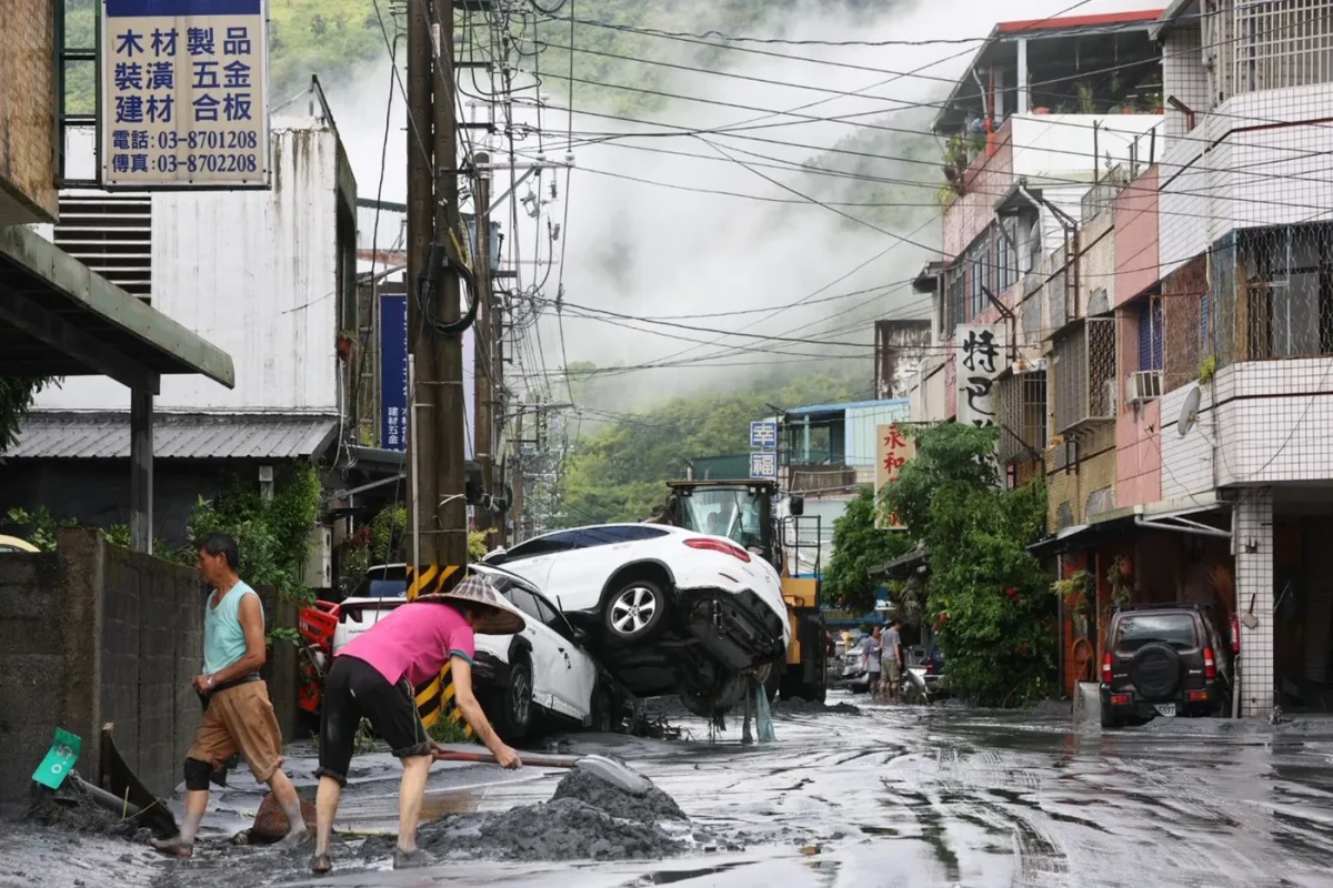 Alertă maximă în sudul Chinei! Taifunul Ragasa lovește după ce a făcut ravagii în Taiwan și Filipine