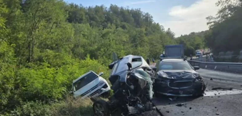 Șoc și groază pe șosea! Filmul accidentului mortal în care doi români și-au pierdut viața, iar o femeie luptă pentru viață