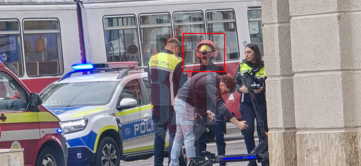 El este tânărul care a lovit cu trotineta o femeie ce aștepta tramvaiul în Piața Unirii