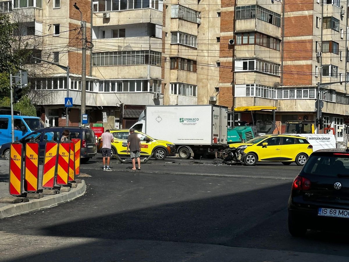 Accident rutier în Frumoasa. Două autoturisme au fost implicate