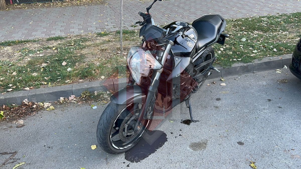 Accident rutier în Tătărași! O motocicletă și un autoturism au fost implicate! Circulația tramvaielor, blocată – UPDATE