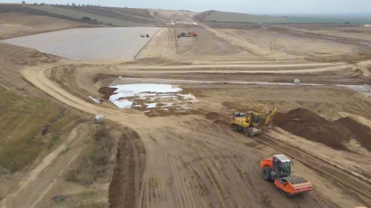 Lucrările la tronsonul Bacău–Pașcani al autostrăzii A7 se apropie de 40% finalizare