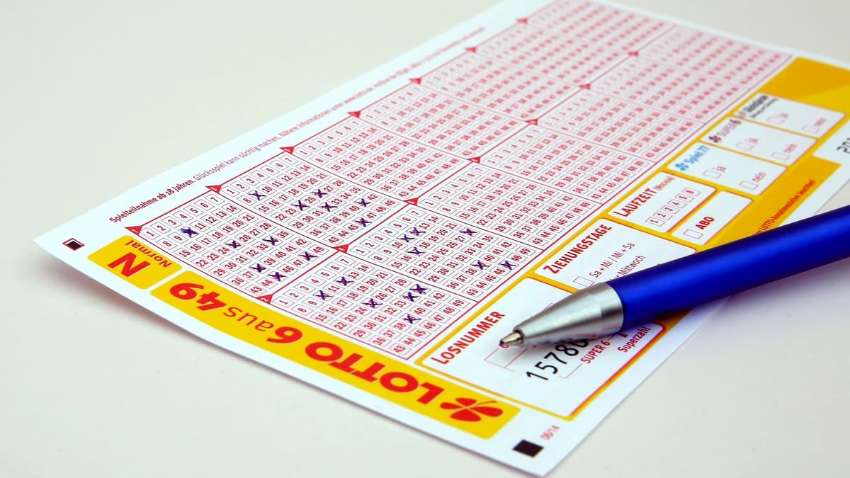 Biletul norocos i-a distrus viața! Câștigul la Loto l-a trimis de urgență la spital