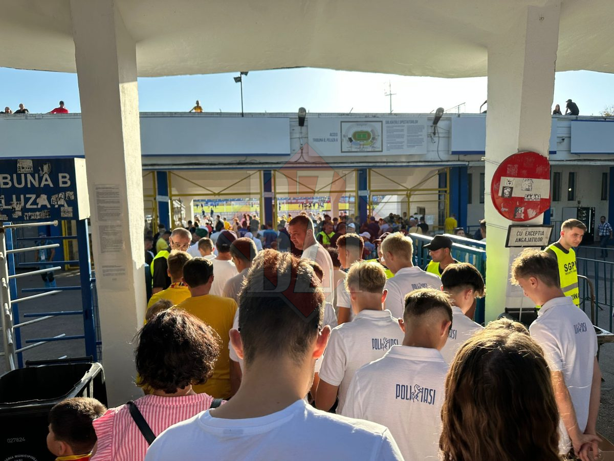 Spectacol în Copou! Mii de spectatori au venit la stadion pentru a susține România U21