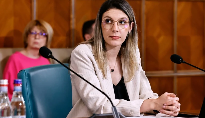 Câte clase are Diana Buzoianu, ministra USR de la Mediu. Cum a reușit să ocupe acestă funcție fără studii în domeniu