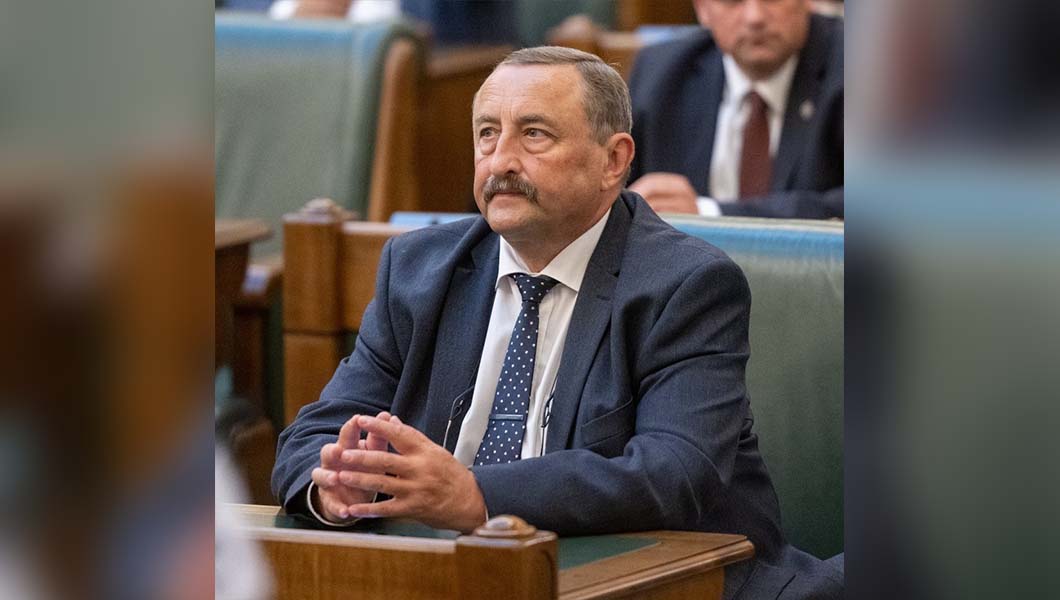 Senatorul Dan Cașcaval susține șanse egale la examenul de capacitate pentru elevii claselor a VIII-a: „Educația dincolo de politică”