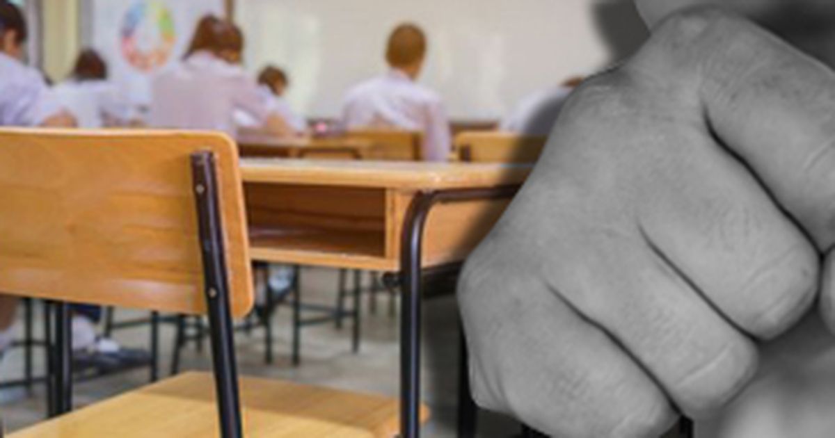 Scandal uriaș la un liceu de top! Un elev a bătut o profesoară sub privirile colegilor