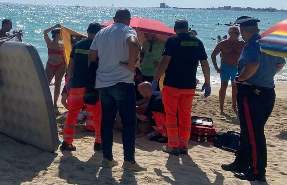 O femeie a murit fulgerător în mare, la câțiva metri de soț. Ce au descoperit medicii la autopsie