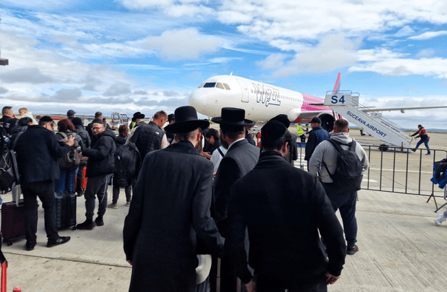 Peste 4.000 de evrei ar ajunge în Iași începând cu data de 22 septembrie! Va fi sau nu va fi distrus Aeroportul Internațional?