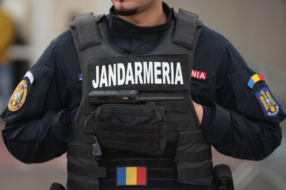 Haos în sistem! jandarmii, chemați să dea înapoi banii. Care este motivul