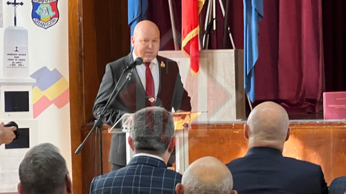 Astăzi are loc lansarea cărții „Umbrele trecutului, lumina prezentului – Un omagiu adus Eroilor Neamului din județul Iași”