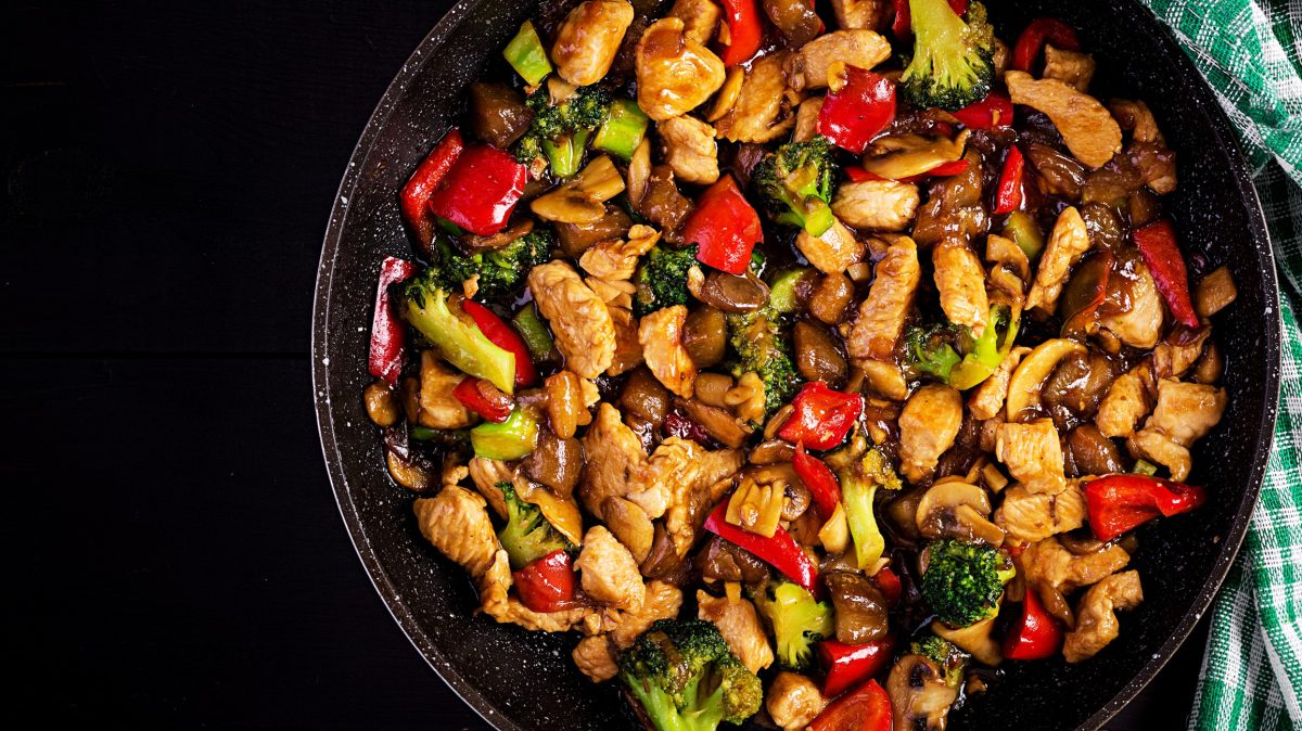 Legumele mexicane cu pui – Rețetă delicioasă și ușor de făcut, ideală pentru orice masă
